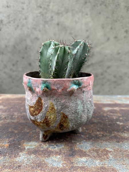 Plantus Tripod 1 / osłonka na doniczkę na nóżkach 